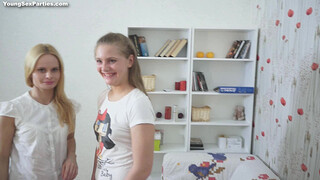 Порно видео от студии YoungSexParties